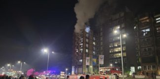 "DUGO JE BIO NA PROZORU, DIM JE..." Fotograf iz Tuzle opisao najpotresniju scenu nakon strašnog požara! (FOTO) - featured image