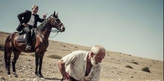 Svi su se smejali starcu koji je sadio orah na kamenjaru: “Nećeš ti to dočekati, dedo!”, vikao je bogati komšija. Godinama kasnije, taj orah je spasio život komšijinom sinu. - featured image