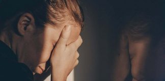 Kako prepoznati emocionalno nestabilnu osobu koja glumi da je “sasvim normalna”? Obratite pažnju na NJIHOVE rečenice i reakcije - featured image