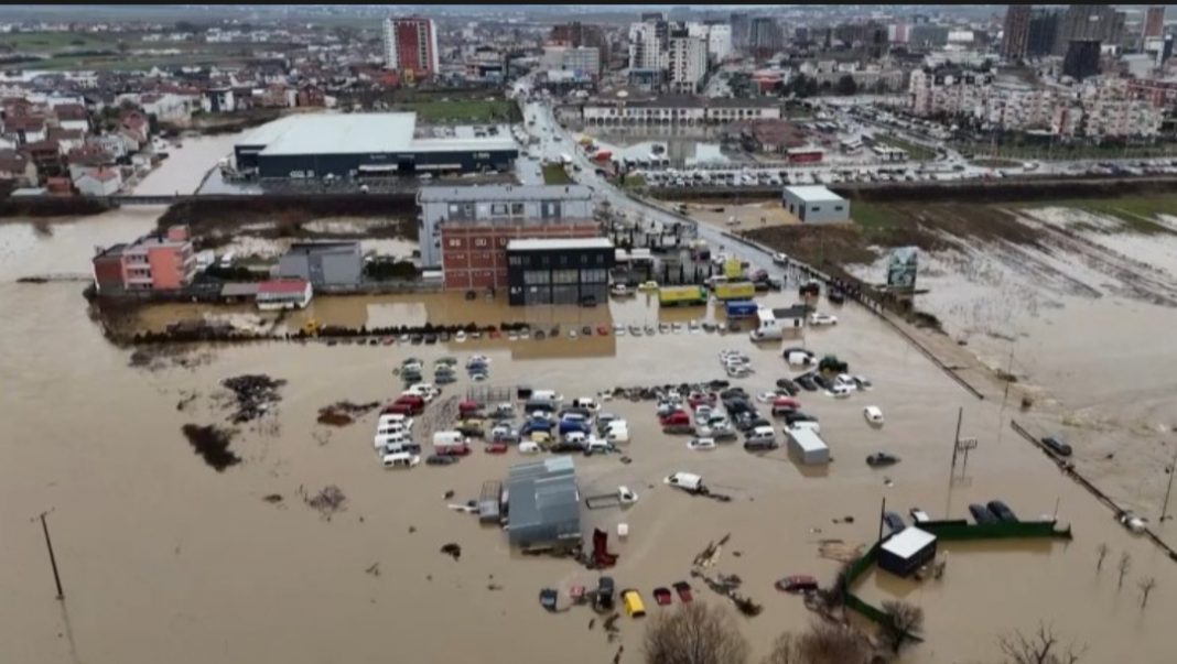 Ni u regionu nije bolja situacija: Kosovo pod vodom, Crna Gora u totalnom haosu - featured image