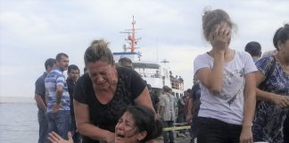 Udovica je mislila da joj je more odnijelo muža i sina, sve dok joj policajac nije pokucao na vrata: „Živi su… i s drugom su obitelji“ - featured image