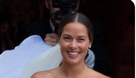 ANA IVANOVIĆ SE UDAJE ,POGELDAJTE KAKAV JE SKANDAL ŠVAJNI NAPRAVIO KAD JE VIDIO KO JE U PITANJU: A i vi ćete ostat u šoku!!! Švani mu nije ni do koljena!!!!Ana je ubola jakpot (FOTO) - featured image