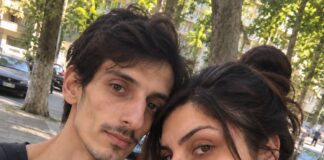 Godinama su se ljudi rugali mom nosu, a nakon operacije moj je muž uklonio sva ogledala iz naše kuće — ali kada je netko pokucao na vrata, otkrila sam tko je zapravo svih tih godina učinio da se toliko sramim svog izgleda… - featured image