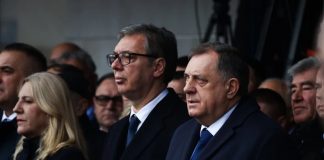 “JA VAM NISAM SLOBODAN MILOŠEVIĆ” Vučić u Trebinju, otvorio novu bolnicu: “Bolje jedan dan kao soko živjeti, nego 100 godina se kao miš skrivati” (FOTO, VIDEO) - featured image