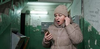 ‘Ako želiš živjeti – sutra ujutro nemoj izlaziti iz kuće prva’, šaputala je djevojčica. Nisam vjerovala. A ujutro, pretvarajući se da sam otišla i uključujući diktafon, zaledila sam se od onoga što sam čula…😲😲😲 - featured image
