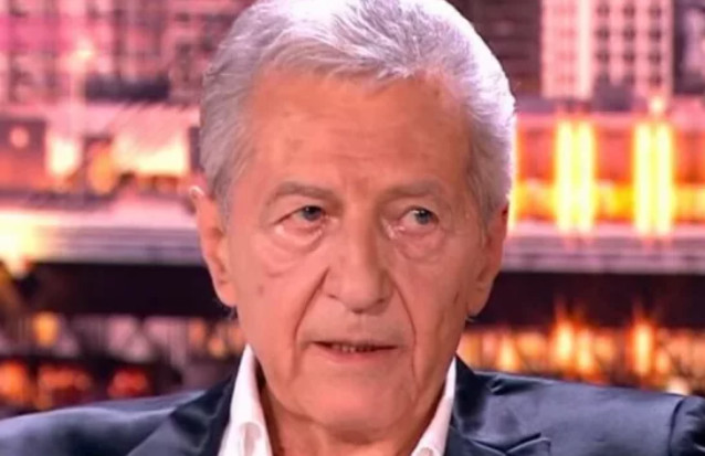“NIKADA MI NIJE BILO TEŽE, VIŠE NEĆU UZETI MIKROFON U RUKE” Miroslav Ilić neutješan zbog smrti - featured image “NIKADA MI NIJE BILO TEŽE, VIŠE NEĆU UZETI MIKROFON U RUKE” Miroslav Ilić neutješan zbog smrti - featured image