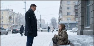 „Ustaj, ne sramoti se!“ — rekao je bogataš siroti koja je molila za milostinju ispred kancelarije i zaposlio je kao negovateljicu svojoj umirućoj ćerki. A kada se vratio nakon nedelju dana iz poslovnog puta, ostao je zapanjen od šoka… 😲😲😲 - featured image