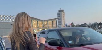 Ovo je zgodni partner Rade Manojlović: Došao po nju u skupocjenoj mašini, pjevačica puca od sreće, svi ga znate i on ima ženu i djecu? - featured image