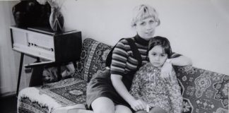 Milena je '97 s majkom iz Bosne izbegla u Beograd saznavši da joj je tata poginuo: Na maturi se pojavio čovek zbog koje se njena majka rasplakala - featured image