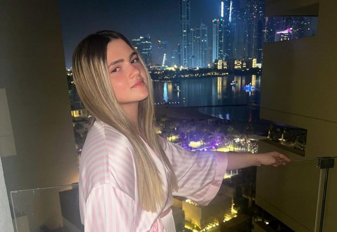 Ne skrivaju više ljubav Nika otkrila s kim je u vezi!Uplovila u vezu s duplo starijim!!! Duško i Jelena poludili kad su otkrili ko je u pitanju, a vi ćete se šokirat ka vidite ko je u pitanju!! - featured image Ne skrivaju više ljubav Nika otkrila s kim je u vezi!Uplovila u vezu s duplo starijim!!! Duško i Jelena poludili kad su otkrili ko je u pitanju, a vi ćete se šokirat ka vidite ko je u pitanju!! - featured image