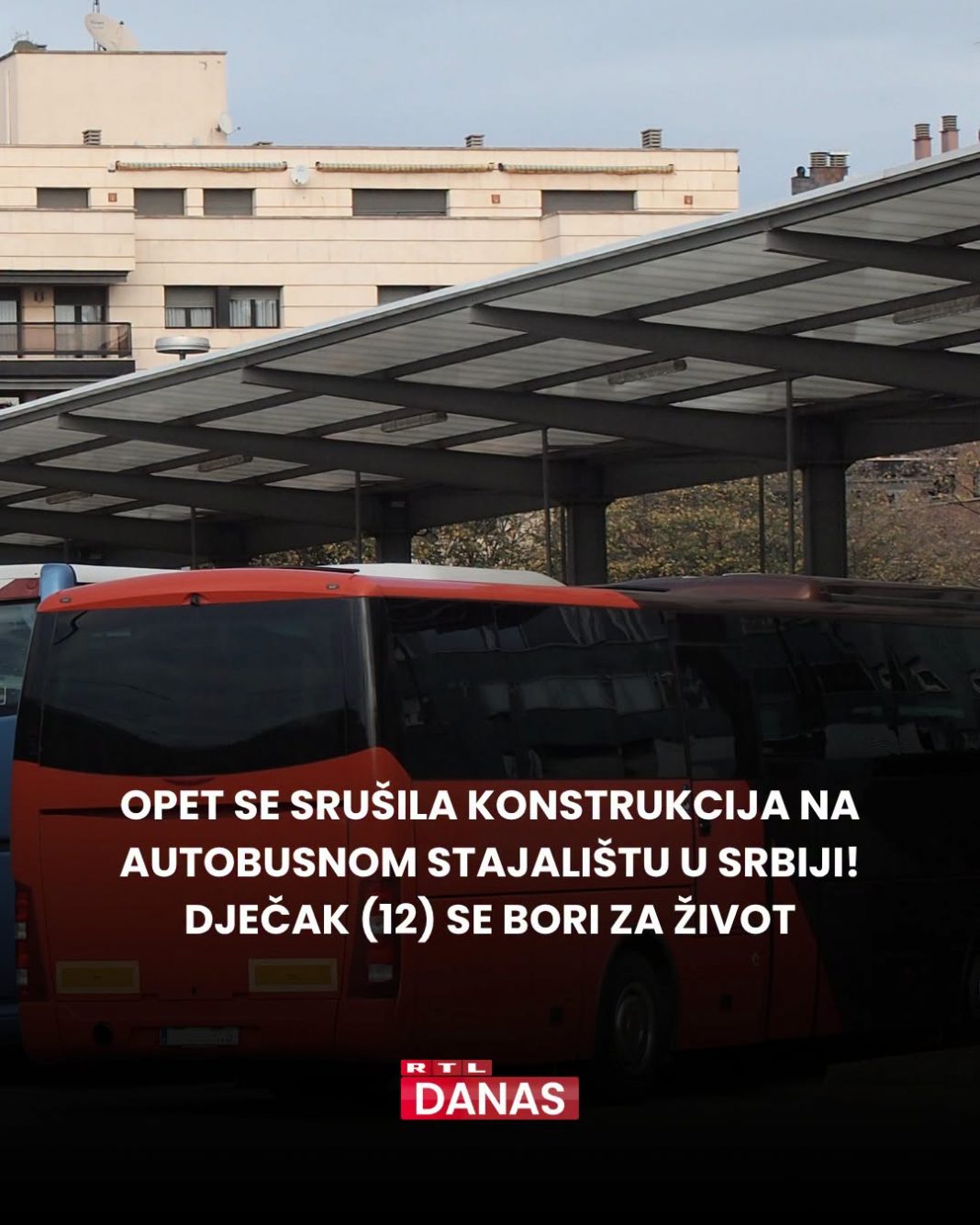 ŠOK U MLADENOVCU / Opet se srušila konstrukcija na autobusnom stajalištu u Srbiji! Dječak (12) se bori za život - featured image ŠOK U MLADENOVCU / Opet se srušila konstrukcija na autobusnom stajalištu u Srbiji! Dječak (12) se bori za život - featured image