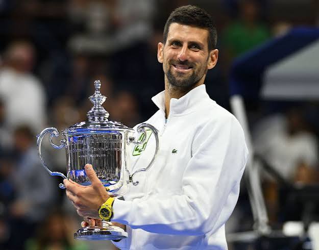 KAD TI JE SIN NOVAK ĐOKOVIĆ – U ovoj velelepnoj vili žive Dijana i Srđan: Unutra je čist glamur, a dvorište je kao iz bajke, pogledajte samo (foto) - featured image KAD TI JE SIN NOVAK ĐOKOVIĆ – U ovoj velelepnoj vili žive Dijana i Srđan: Unutra je čist glamur, a dvorište je kao iz bajke, pogledajte samo (foto) - featured image
