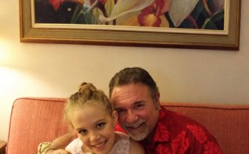 MOJA SEDMOGODIŠNJA KĆI ŠAPNULA MI JE: „MAMA, KAD GOD NISI KOD KUĆE, OČUH ME NEKAMO VODI I GOVORI MI DA TI O TOME NIKADA NE SMIJEM NIŠTA REĆI.” KAD SAM OTKRILA KAMO SU ODLAZILI SVAKOG TJEDNA, CIJELI MOJ SVIJET SE SRUŠIO… - featured image