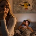 KADA MUŠKARAC PRESTANE DA VOLI, OVO ĆE BITI PRVI ZNAK – I to onaj koji niko ne primjećuje KADA MUŠKARAC PRESTANE DA VOLI, OVO ĆE BITI PRVI ZNAK – I to onaj koji niko ne primjećuje - featured image